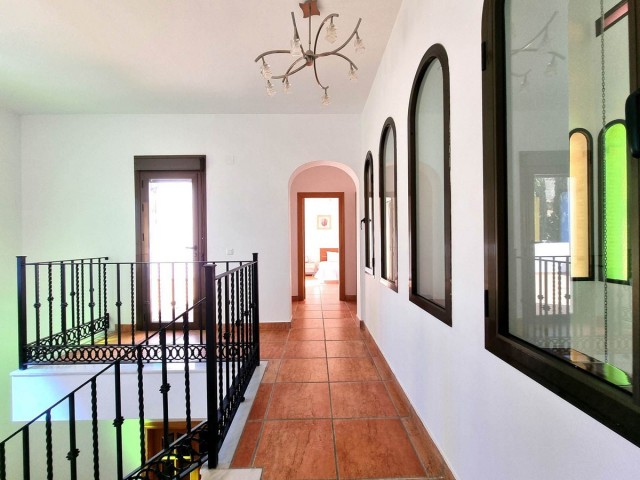 Villa avec 5 Chambres  à Mijas Golf