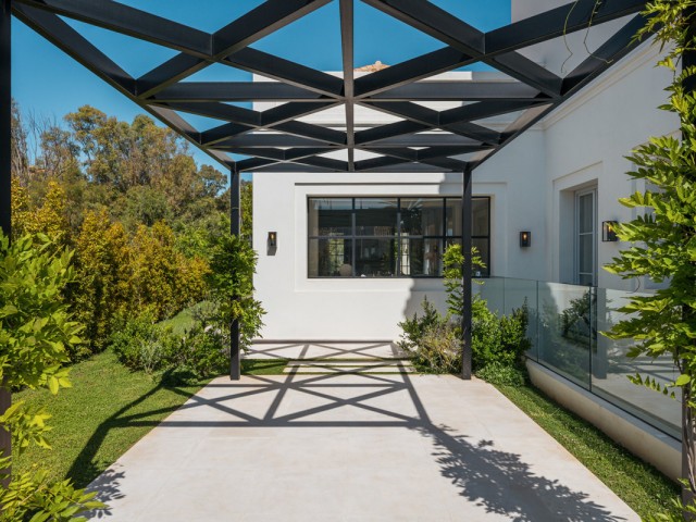 4 Schlafzimmer Villa in Nueva Andalucía
