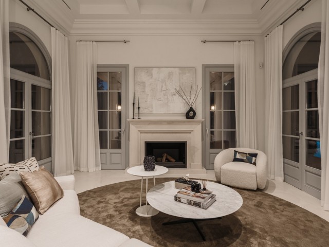 4 Schlafzimmer Villa in Nueva Andalucía