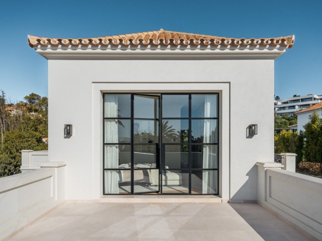 4 Schlafzimmer Villa in Nueva Andalucía