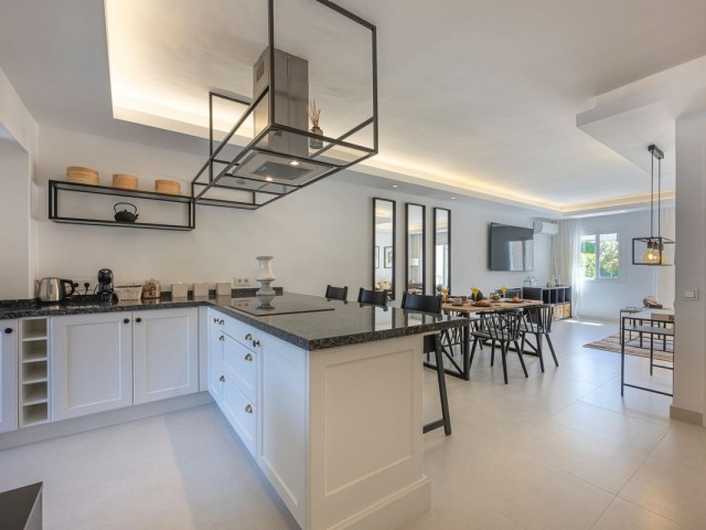3 Schlafzimmer Reihenhaus in Nueva Andalucía