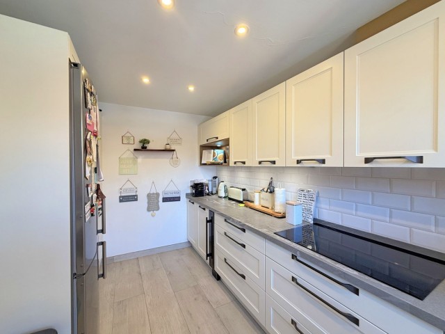 Maison mitoyenne avec 3 Chambres  à Estepona