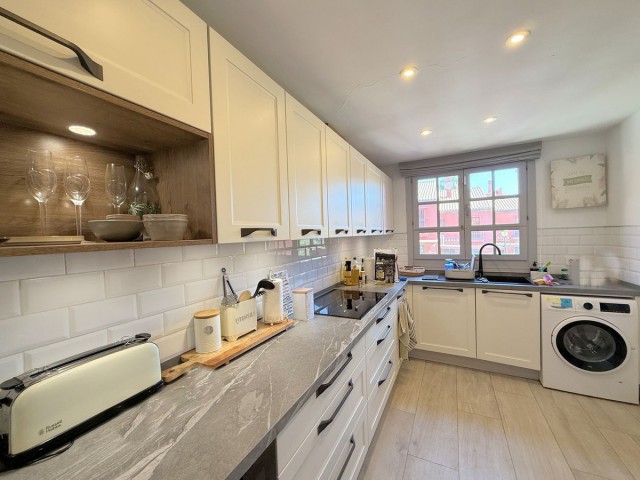 Maison mitoyenne avec 3 Chambres  à Estepona