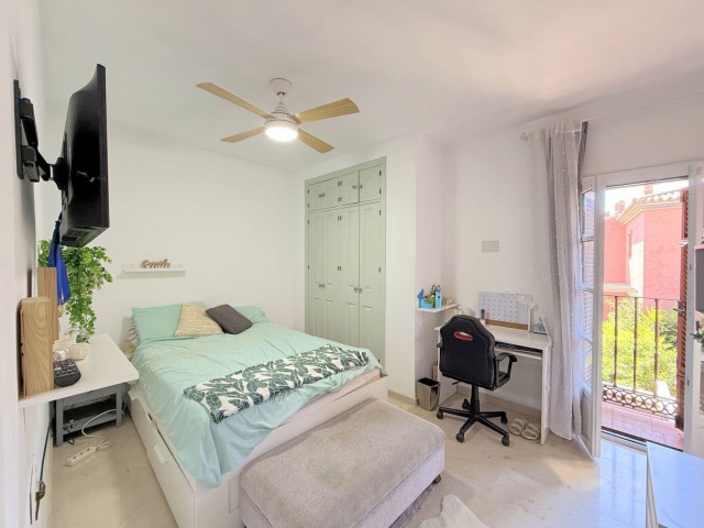 Maison mitoyenne avec 3 Chambres  à Estepona