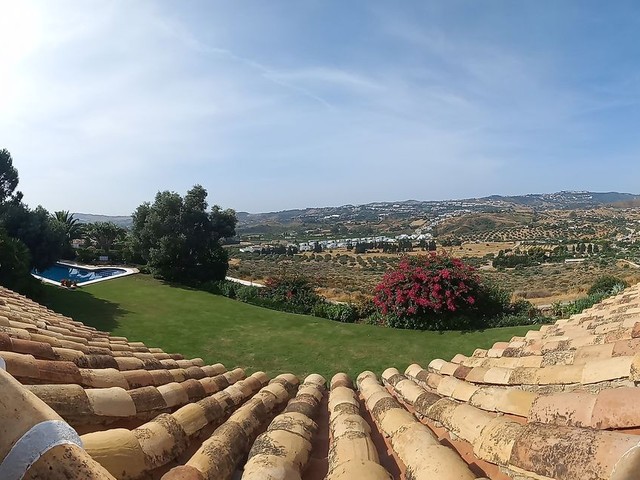 Villa con 4 Dormitorios  en La Cala de Mijas