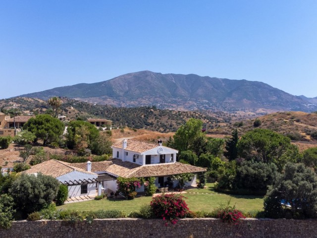 Villa con 4 Dormitorios  en La Cala de Mijas