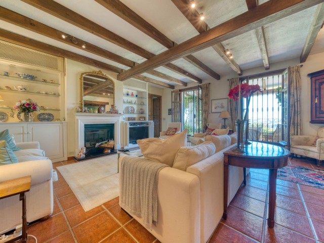 Villa con 4 Dormitorios  en La Cala de Mijas