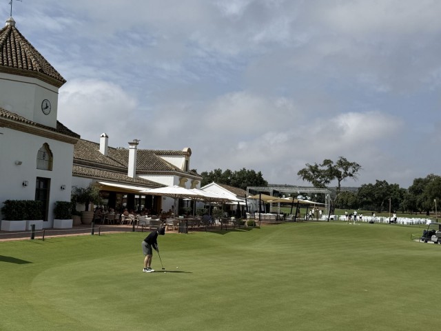 Apartment, San Roque Club, R5105740