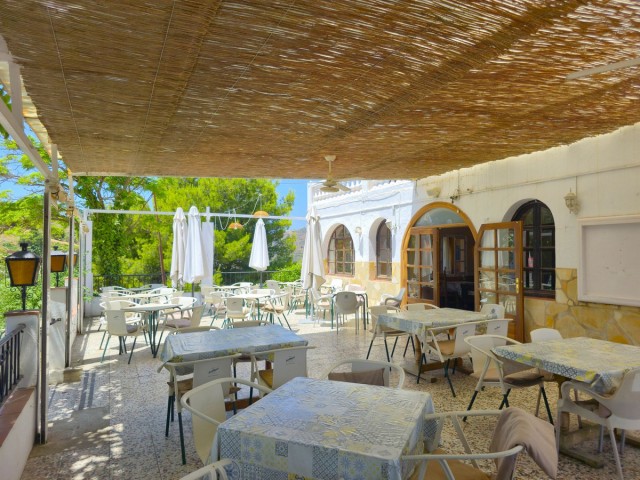 5 Bedrooms Villa in Cómpeta