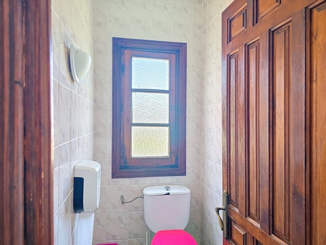 5 Bedrooms Villa in Cómpeta