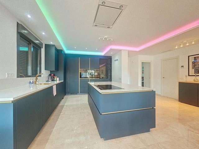 2 Sovrums Lägenhet i Manilva