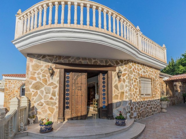 4 Bedrooms Villa in Torremuelle
