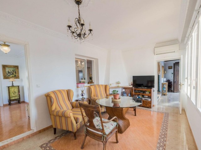 4 Bedrooms Villa in Torremuelle