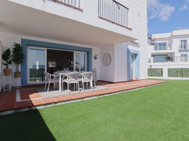 Apartment, El Paraiso, R5106430