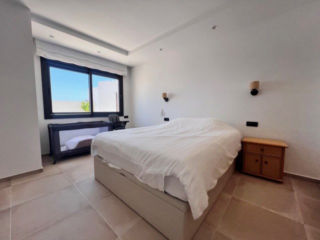 3 Sovrums Villa i Estepona