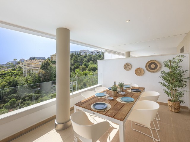 3 Bedrooms Apartment in Benahavís