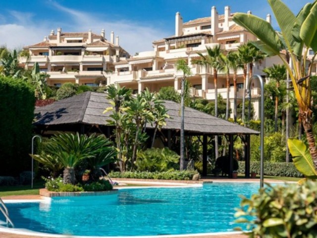 3 Bedrooms Apartment in Benahavís