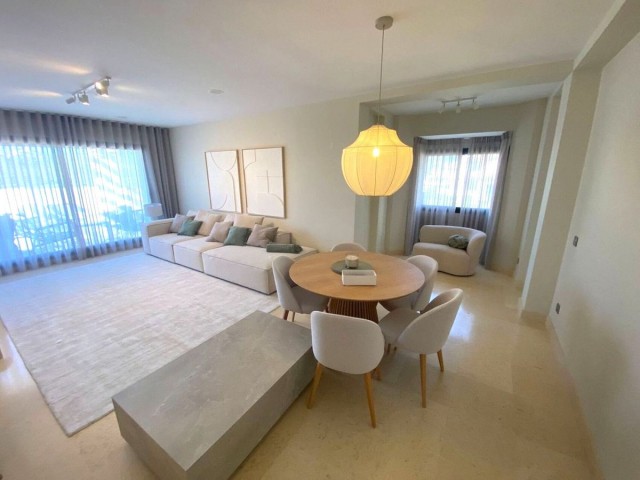 3 Bedrooms Apartment in Benahavís