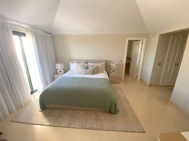 3 Bedrooms Apartment in Benahavís