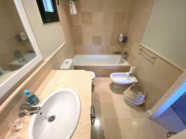 3 Bedrooms Apartment in Benahavís