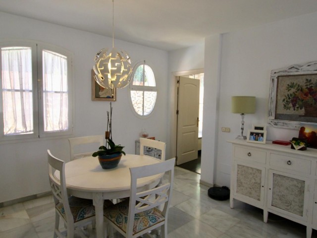 Maison mitoyenne avec 2 Chambres  à Marbella