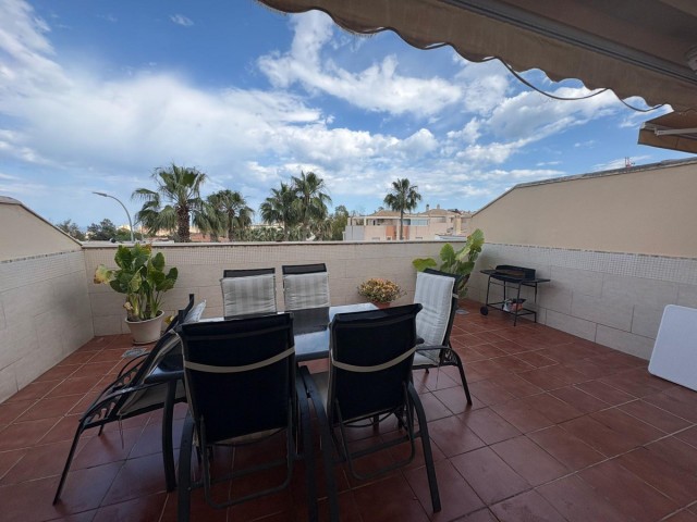 Maison mitoyenne avec 4 Chambres  à Torremolinos
