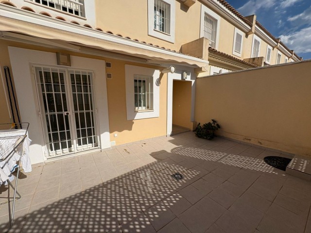Maison mitoyenne avec 4 Chambres  à Torremolinos