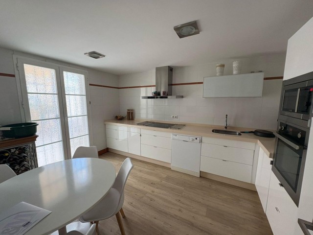 Maison mitoyenne avec 4 Chambres  à Torremolinos