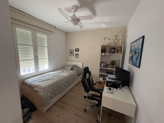 Maison mitoyenne avec 4 Chambres  à Torremolinos