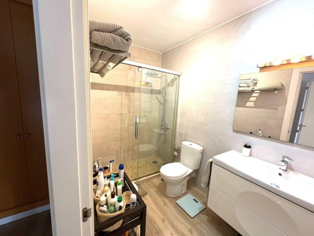 Maison mitoyenne avec 4 Chambres  à Torremolinos