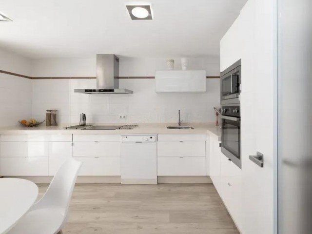 4 Bedrooms Townhouse in Torremolinos