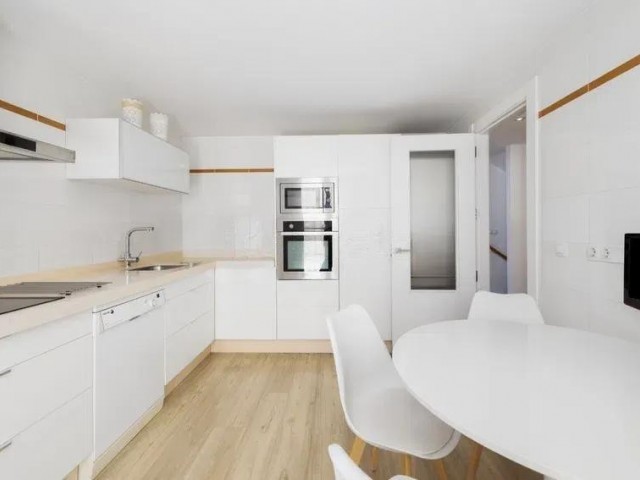 4 Bedrooms Townhouse in Torremolinos
