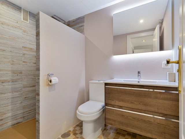 Apartamento con 3 Dormitorios  en Marbella