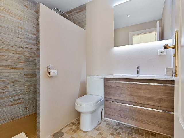 Apartamento con 3 Dormitorios  en Marbella