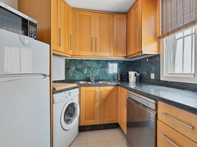 Apartamento con 3 Dormitorios  en Marbella