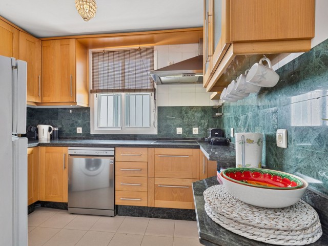 Apartamento con 3 Dormitorios  en Marbella