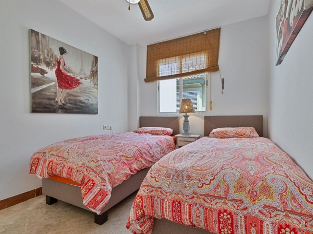 Apartamento con 3 Dormitorios  en Marbella