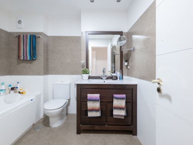 2 Makuuhuoneen Huoneisto Benahavís