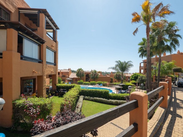 2 Bedrooms Apartment in Benahavís