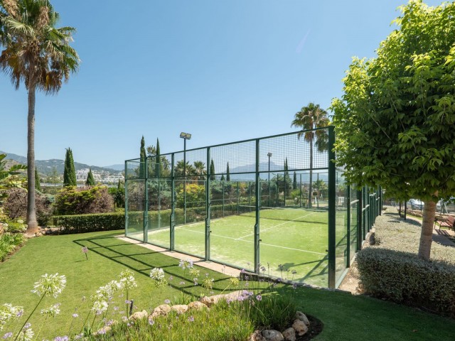 2 Bedrooms Apartment in Benahavís