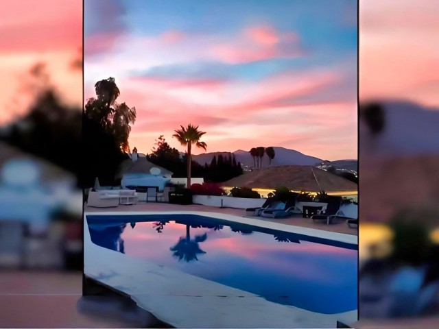 5 Schlafzimmer Villa in Nueva Andalucía