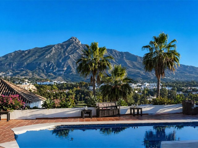 5 Slaapkamer Villa in Nueva Andalucía