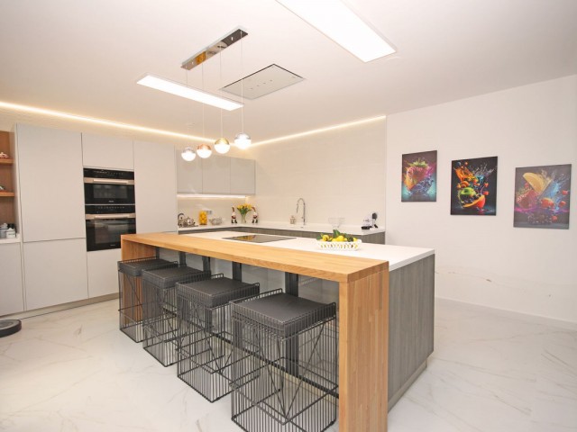 3 Bedrooms Apartment in San Roque Club