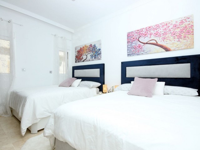 3 Bedrooms Apartment in San Roque Club