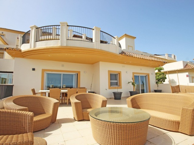 Appartement avec 3 Chambres  à San Roque Club