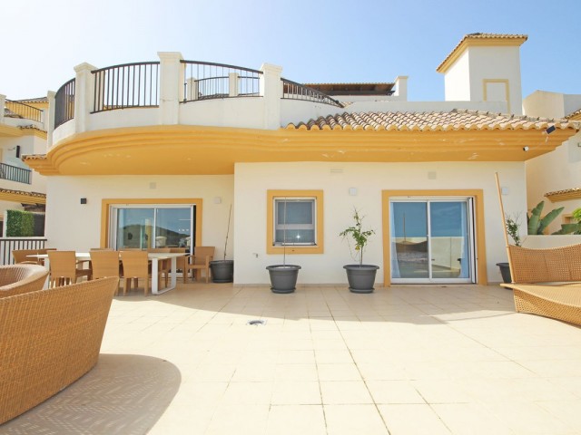 Appartement avec 3 Chambres  à San Roque Club