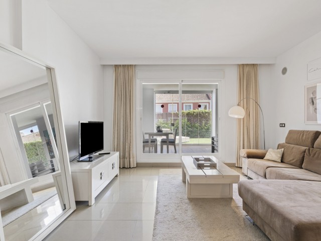 2 Bedrooms Apartment in Estepona