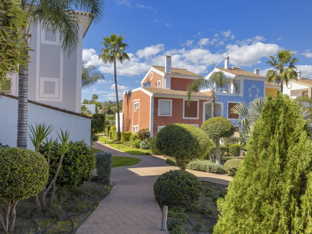 2 Bedrooms Apartment in Estepona