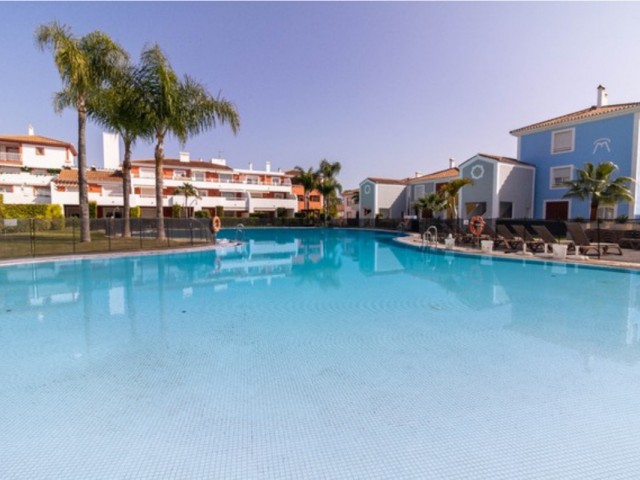 2 Bedrooms Apartment in Estepona