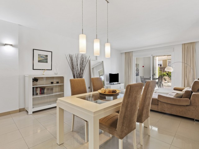 2 Bedrooms Apartment in Estepona